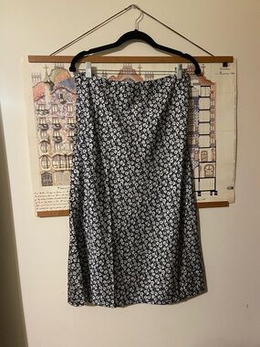 J. Crew Navy and White Floral A-Line Women's Skirt in M